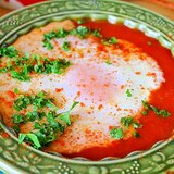 トマトソースのおとし卵